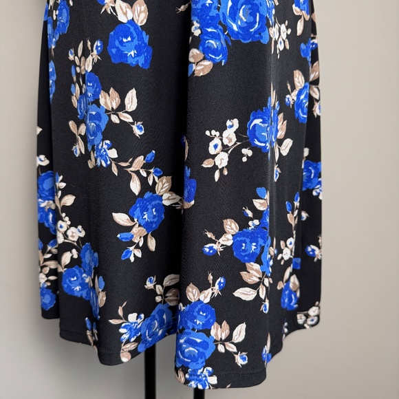 WHBM Sleeveless Black Floral‎ Mini Dress Ruffle Collar Size Medium Whimsigoth - Picture 2 of 13